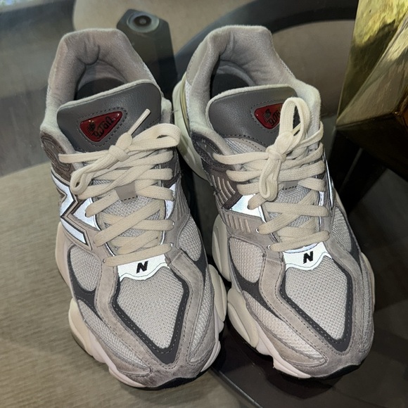 New Balance 9060 - Picture 3 of 6